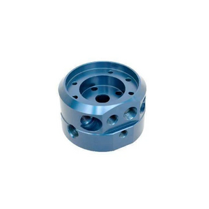 Precision CNC Perforación Die, pieza de fundición de aluminio Perfil anodizado azul personalizado
